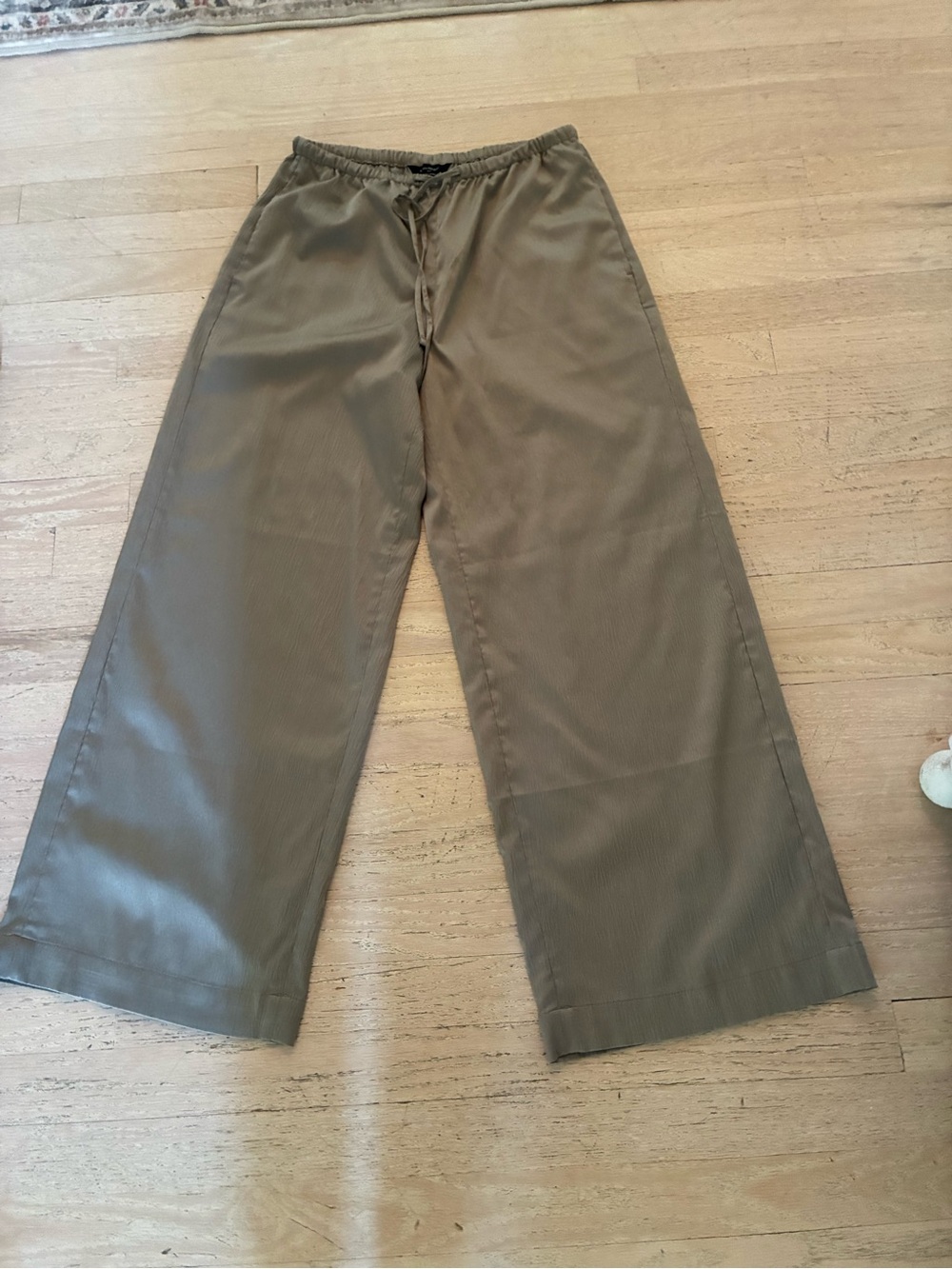 Banana Republic Wide-Leg Drawstring Pants in Olive
